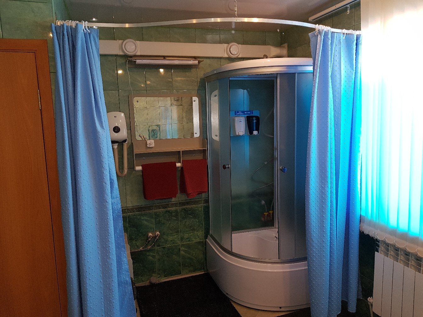 Душевая комната для туристов
