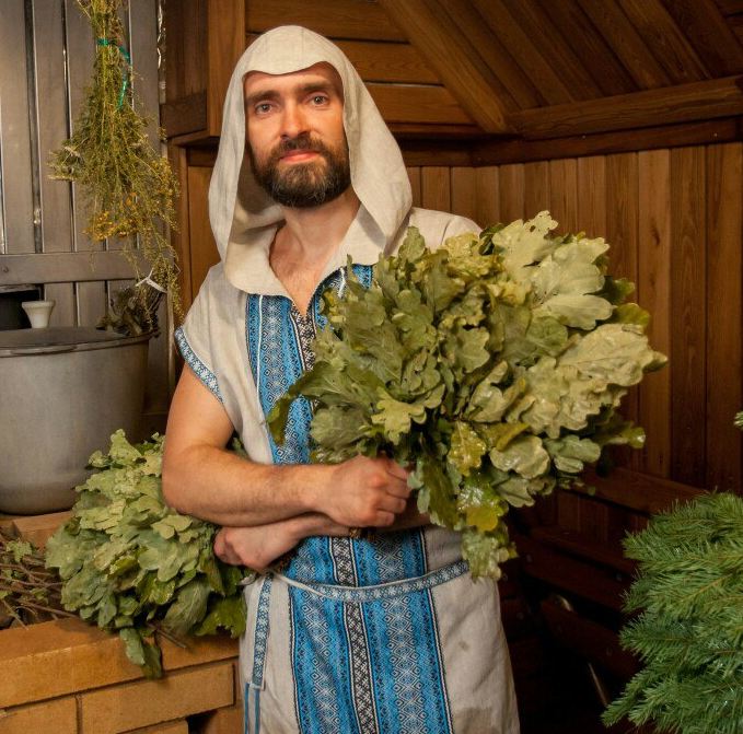 Лариса Кошкарова